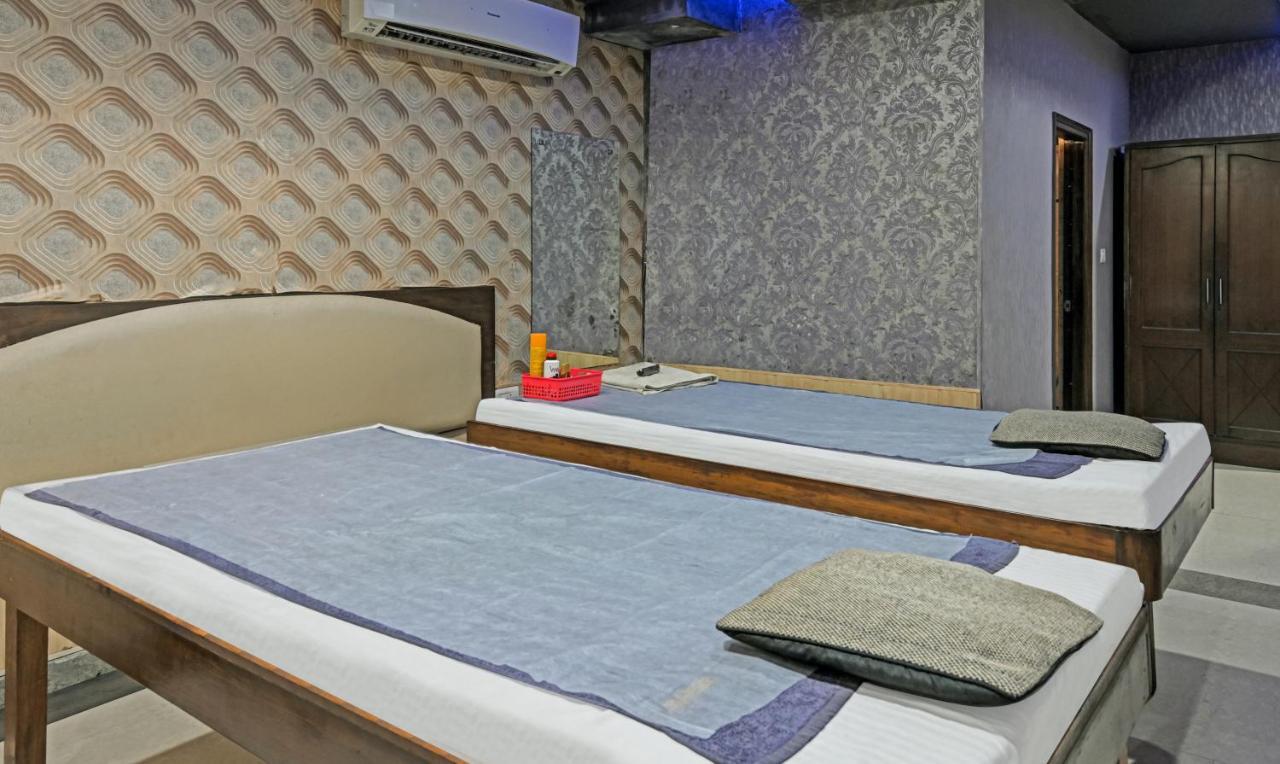 Itsy Hotels Auzone & Spa Chandigarh Exterior photo